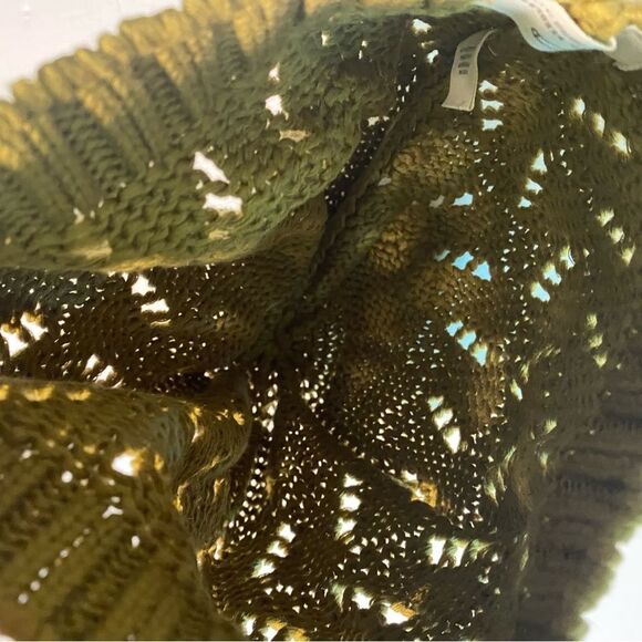 Urban Outfitters Pins & Needle open knot green scull beanie hat - Picture 7 of 8